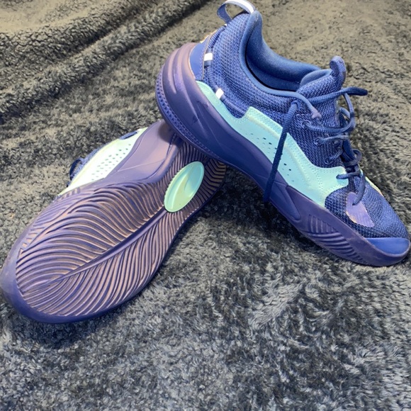 Puma Dreamers Basketball Shoes - Picture 2 of 3